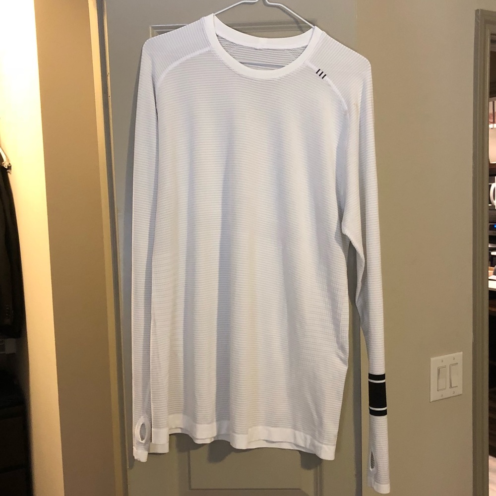 Lululemon Metal Vent Tech Long Sleeve